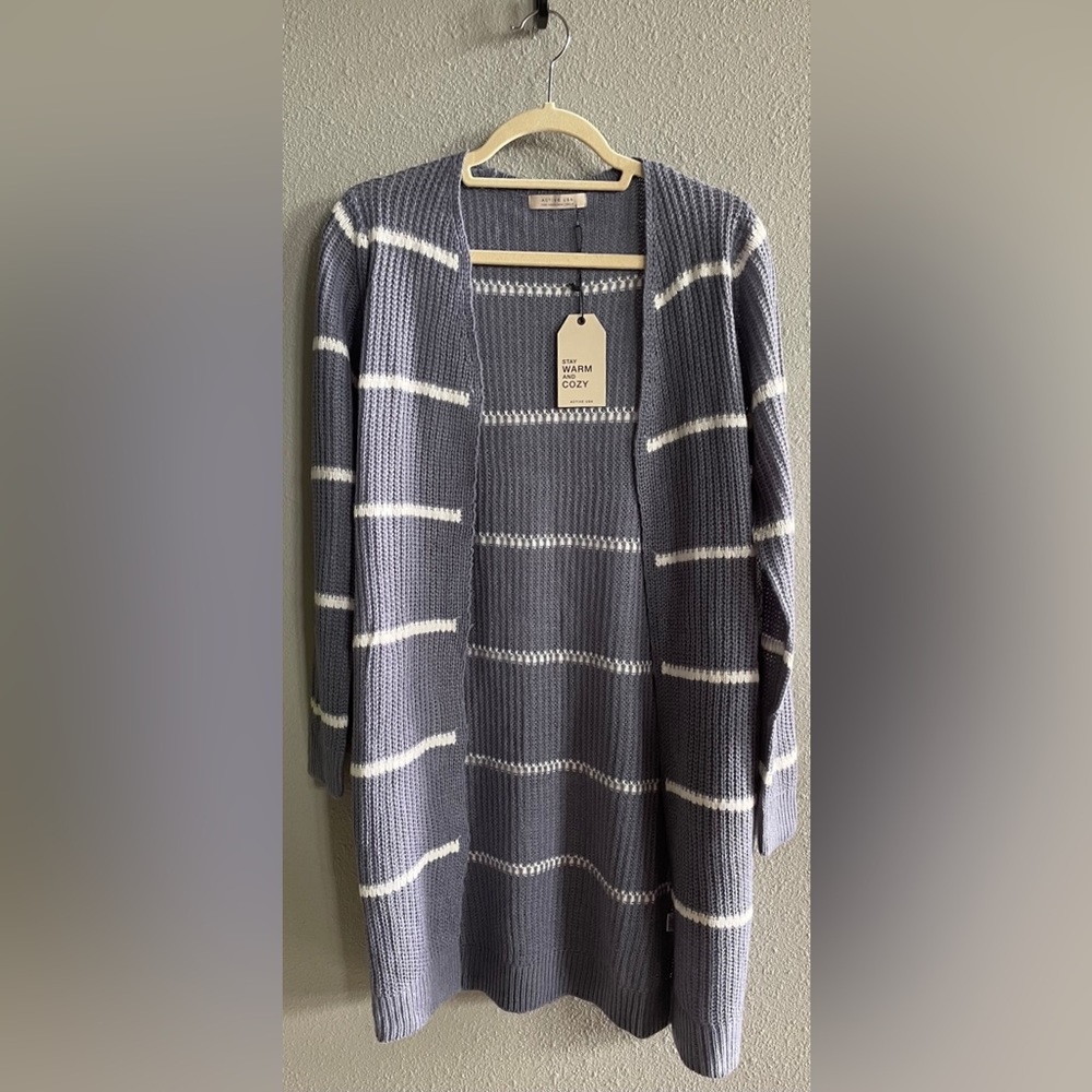 Womens Medium lightweight Cardigan